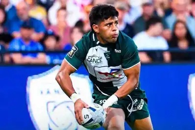 Debut y try para el tucumano Gonzalo García en el triunfo de Pau