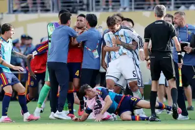 Durísimas sanciones de la FIFA a Argentina tras el Mundial: multa para la AFA y 10 partidos de suspensión para Paredes