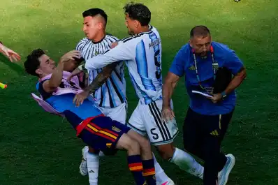 Leandro Paredes recibió una dura sanción de la FIFA: ¿afecta a Boca?