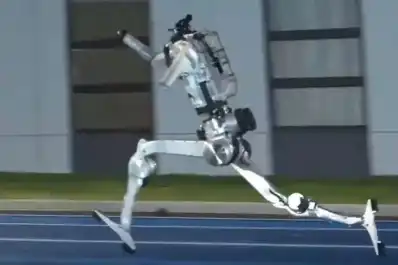 Velocidad de Bolt, frenos de novato: el robot humanoide que asombró y preocupó a partes iguales