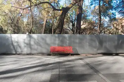 Cercaron la Plaza Urquiza para iniciar su remodelación: cuántos meses estará cerrada