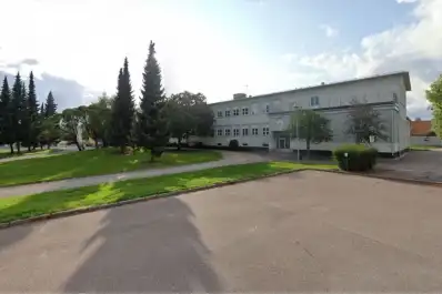 Un hombre entró con una espada a una escuela de Suecia y atacó a varias personas