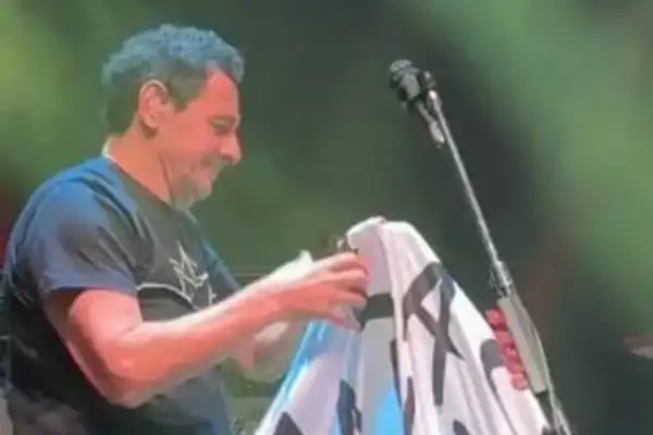 Ricardo Mollo levantó la bandera de Malvinas: El que no salta es un inglés, pero tenemos unos criollos que nos están haciendo pelota