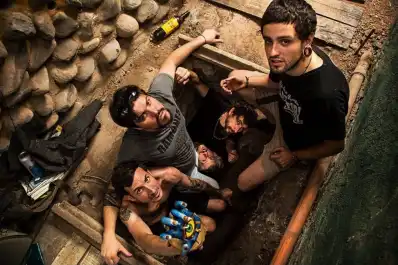 El Contuvernio, 10 años después: canciones, autogestión y una gira que cruza fronteras