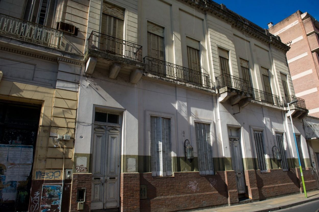 La esquina que perdió dos casas y una parte de su historia