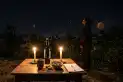Vino y velas: el ritual de eclipse lunar para atraer armonía y prosperidad