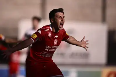 Con doblete de Arfaras, San Martín se lo dio vuelta a Chacarita y cortó la mala racha
