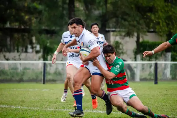 Natación y Gimnasia venció a Huirapuca en un partido muy parejo y sigue en lo más alto