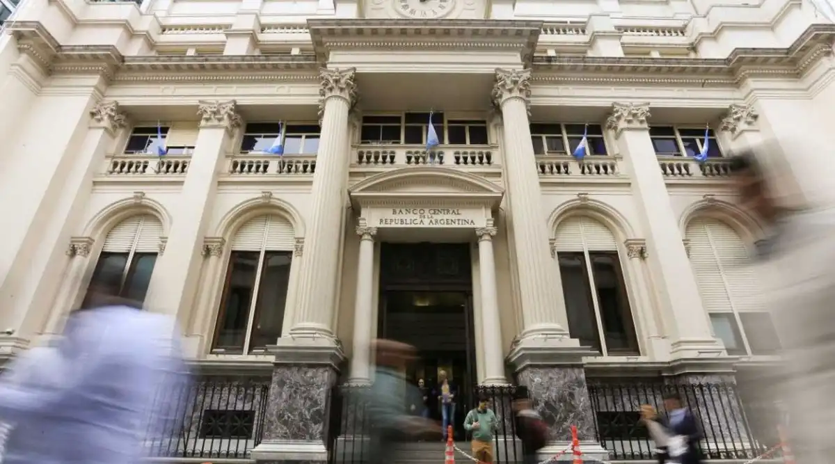 La Libertad Avanza sella pactos para reformar el Banco Central