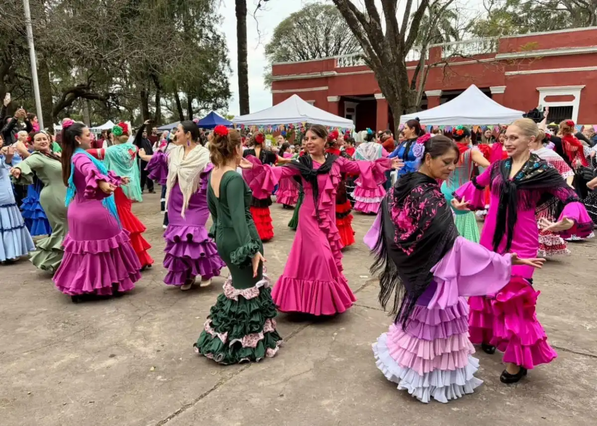 Castañuelas, fe y tradición en la Romería de la Virgen del Rocío