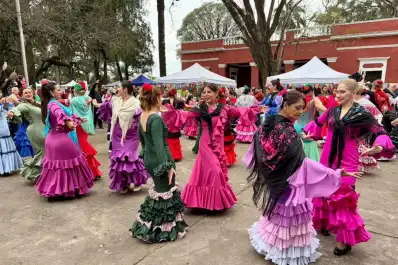 Castañuelas, fe y tradición en la Romería de la Virgen del Rocío