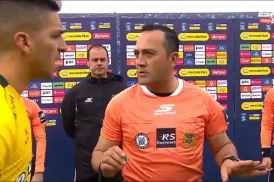 “¿Quieren farmear aura?”: la propuesta de Fernando Espinoza antes de dirigir Belgrano vs. Defensa y Justicia