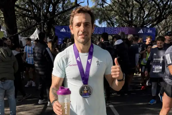 Nicolás Sánchez cambió el rugby por el running y completó los 21K de Buenos Aires