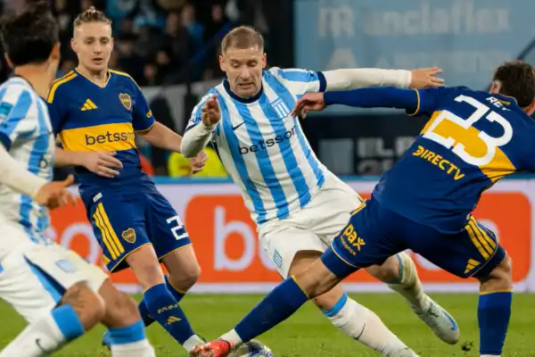 Racing y Boca empataron en el clásico y ambos se mantienen en la zona baja del Clausura