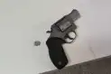 Momentos de terror: un chico de 14 años realizó un disparo dentro del aula con el arma que llevó a la escuela