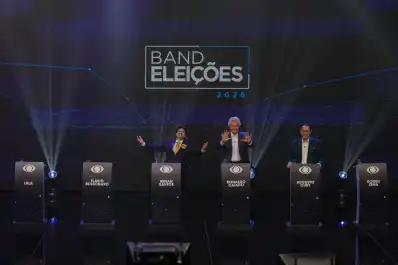 Lula y Flávio Bolsonaro no se presentaron al primer debate presidencial en Brasil