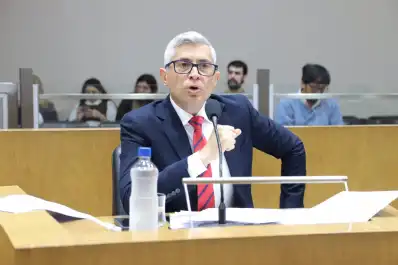 Canelada cruzó al PAMI por los recortes en diálisis: “Ningún equilibrio fiscal justifica dejar sin respuesta a un paciente”