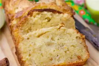 Budín de avena y manzana saludable: cómo preparar la versión esponjosa, sin azúcar y baja en grasa