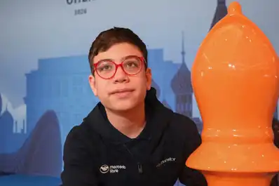 Faustino Oro volvió a ganarle una partida a Magnus Carlsen, el número uno del ajedrez mundial