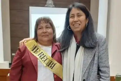 Se recibió de abogada a los 64 y creó un proyecto para proteger a los varitas agredidos