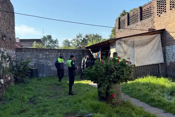 Arresto domiciliario, una causa en Córdoba y un niño con autismo: los interrogantes que deja la tragedia del sur de la capital