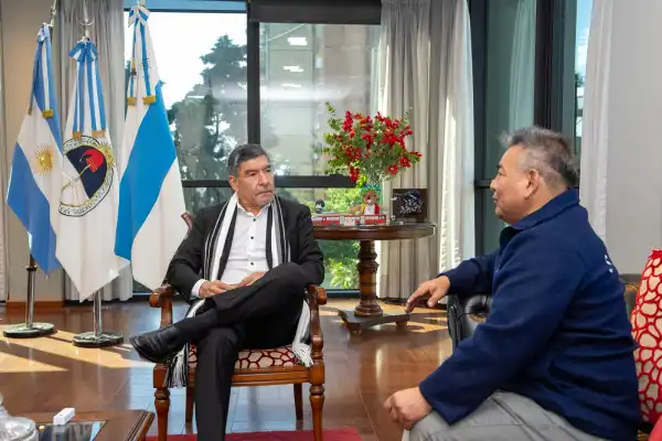 Acevedo con el líder de ATSA, Manzur y el peronismo antimilei y detalles del Campo Norte