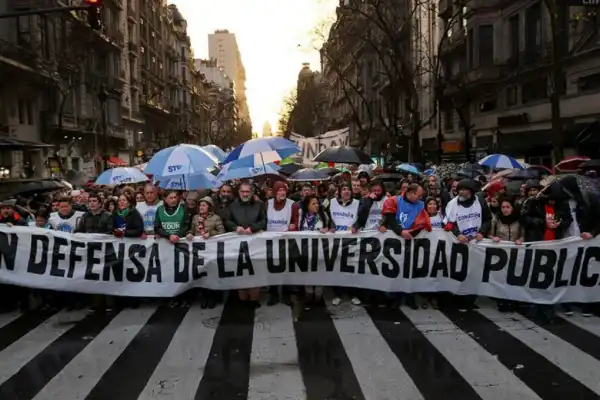 Paro universitario: docentes y nodocentes ratificaron la huelga de 48 horas para este jueves y viernes