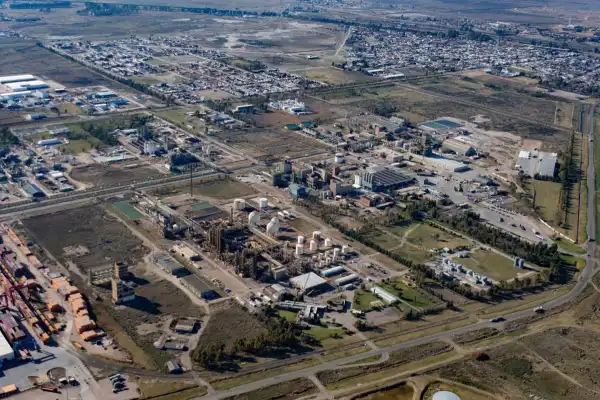 La industria petroquímica muestra su recuperación: reduce importaciones un 30%