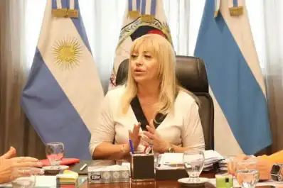 Foro de intendentes: Chahla viajó a Panamá por un evento de la Red de Innovación