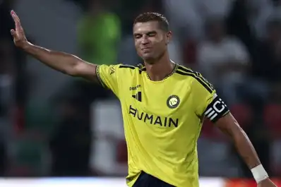 Bronca, reclamos y al banco: sacaron a Cristiano Ronaldo en el entretiempo y el equipo lo dio vuelta