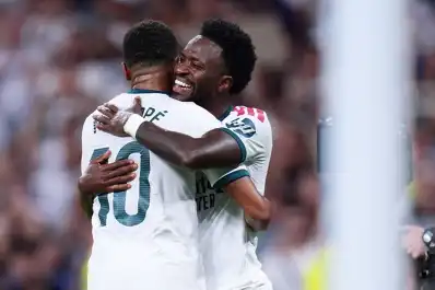 Mbappé brilló con un hat-trick en el regreso de Mourinho al Bernabéu: Real Madrid goleó 4-1 a Real Sociedad