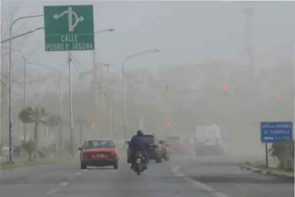 Rige la alerta amarilla por viento zonda: cuáles son las provincias afectadas