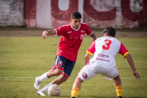 Tucumán Central cambia de goleador y espera por sus referentes ante Boca Unidos