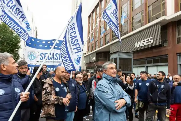Si hay fondos para los bancos, debe haber para salarios