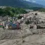 Videos: una avalancha provocó una brutal inundación en Nepal que dejó al menos 98 muertos y cientos de desaparecidos