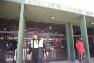 Tensión en una escuela de Alderetes: funcionarios del Gobierno analizaron el caso de la alumna que llevó un arma a clases