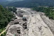Ya son casi 400 los muertos por deslaves en Nepal y Tibet