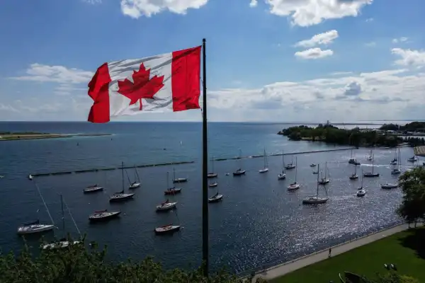 Estados Unidos escala la disputa con Canadá