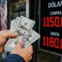 El dólar oficial operó sin cambios y el blue bajó por segunda jornada consecutiva