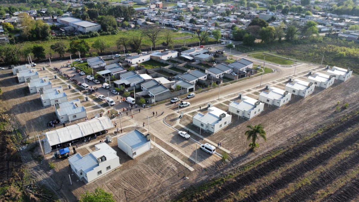 Jaldo entregó 24 viviendas en Monteros