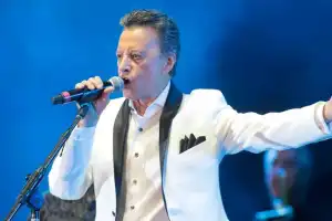 Palito Ortega vuelve a ser ese “Muchacho que vas cantando”