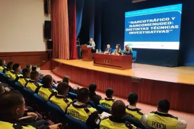 Capacitan a fuerzas de seguridad contra el narcotráfico y narcomenudeo