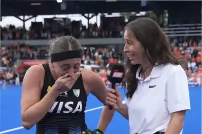 La China Cosentino y Juli Jankunas, campeonas del mundo, a pura emoción tras la victoria de la final