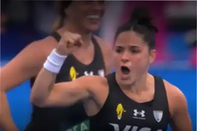 Majo Granatto y Agos Alonso tras la gloria de Las Leonas: Salimos a jugarle de igual a igual a un equipazo y las vimos asustadas