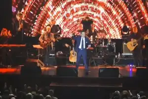 “No va a ser el último show”: cómo fue el recital de Palito Ortega en Tucumán