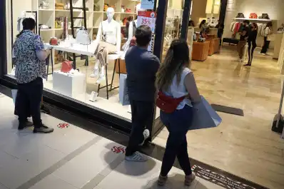 Cuánto gana un empleado de shopping en agosto de 2026: sueldos, comisiones y cuánto se puede cobrar