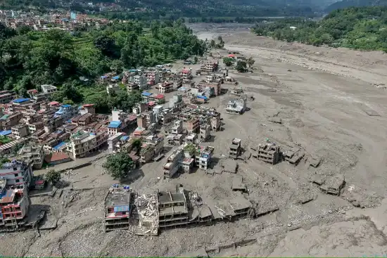 550x367_tragedia-nepal-riada-dejo-804-muertos-nuevo-deslizamiento-tierra-amenaza-rescatistas-1151875-165202.webp