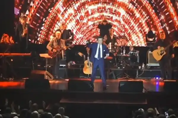 “No va a ser el último show”: cómo fue el recital de Palito Ortega en Tucumán