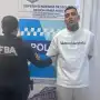 Detuvieron al cantante Callejero Fino tras hallar un arma con la numeración limada en su camioneta