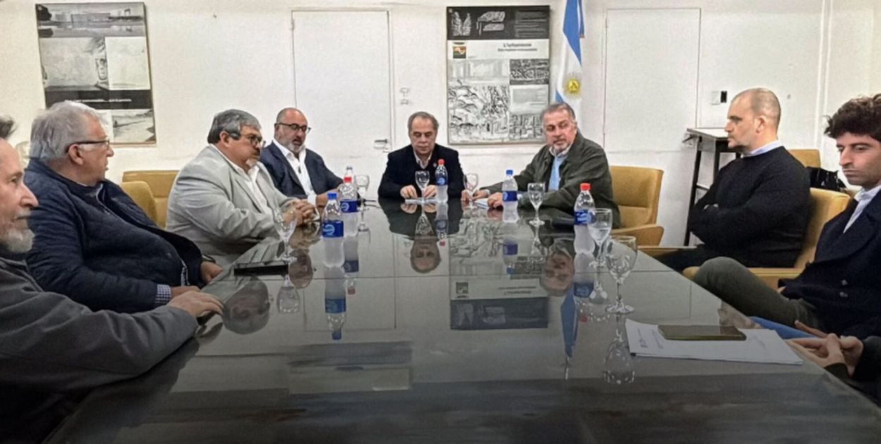 PROYECTO. La SAT y la UNT trabajaron con un edificio “piloto”.
